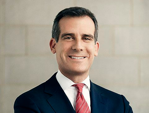 VIDEO: Fireworks Across Los Angeles Despite Eric Garcetti Prohibiting Fireworks&nbsp;Displays