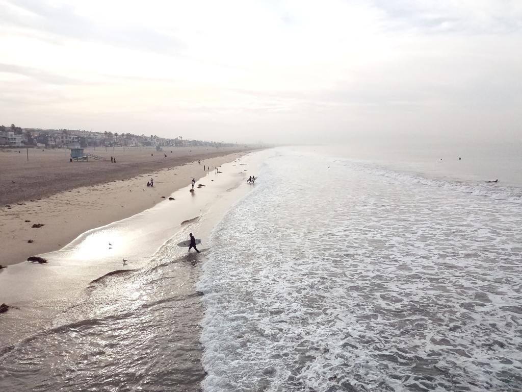 Manhattan Beach To Fine People $100 For Not Wearing A&nbsp;Mask